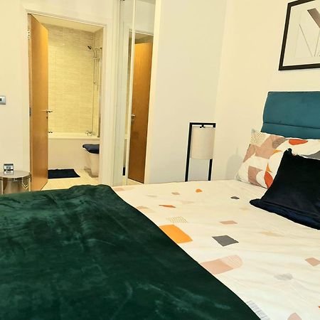 Exquisite Cosy 2-Bed Apartment In Salford Manchester Kültér fotó