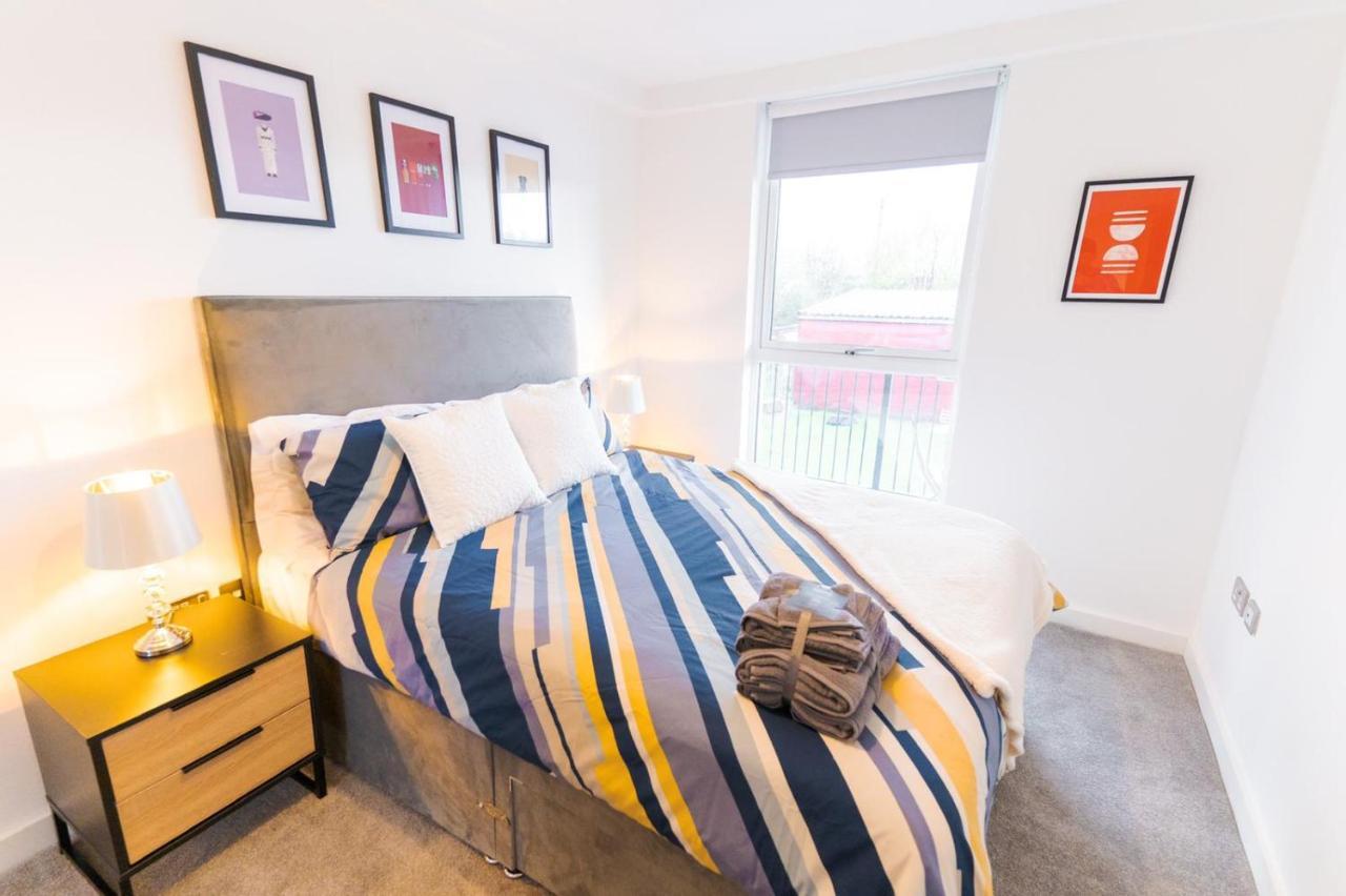 Exquisite Cosy 2-Bed Apartment In Salford Manchester Kültér fotó